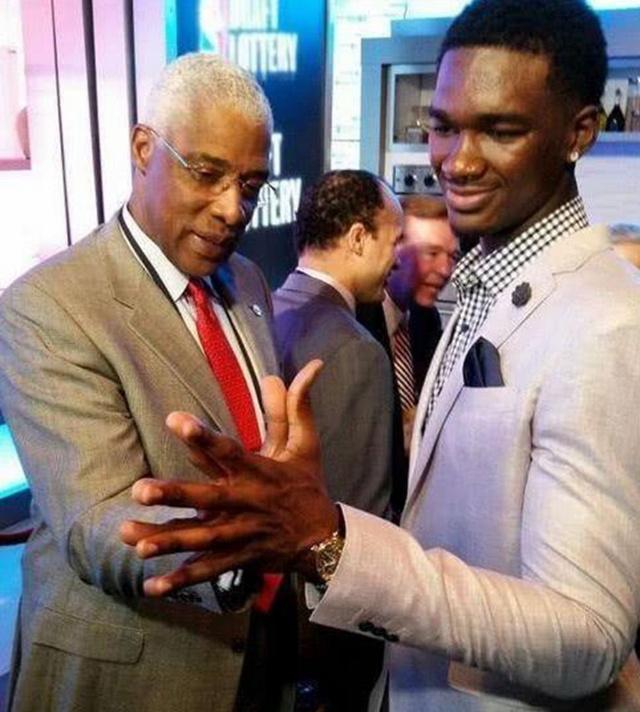 中超比赛精彩回放：上海海港绝杀山东,（中超战况回顾：上海海港读秒绝杀山东）