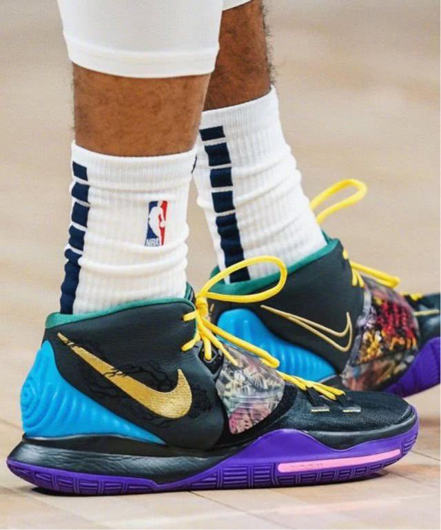 3C哥哥：3C随时都能准备好登场比赛，但我觉得他更愿意当观众（3C哥哥：3C随时能上场，但他更倾向当观众）