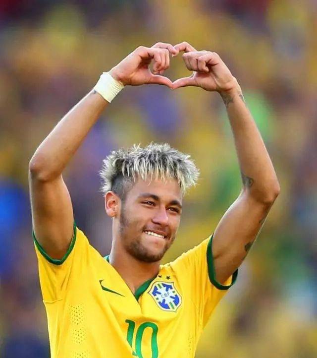 正式超越C罗！哈兰德英超进球数达104粒，所需场次比C罗少122场（哈兰德正式超越C罗：英超生涯已进104球，用时比C罗少122场）