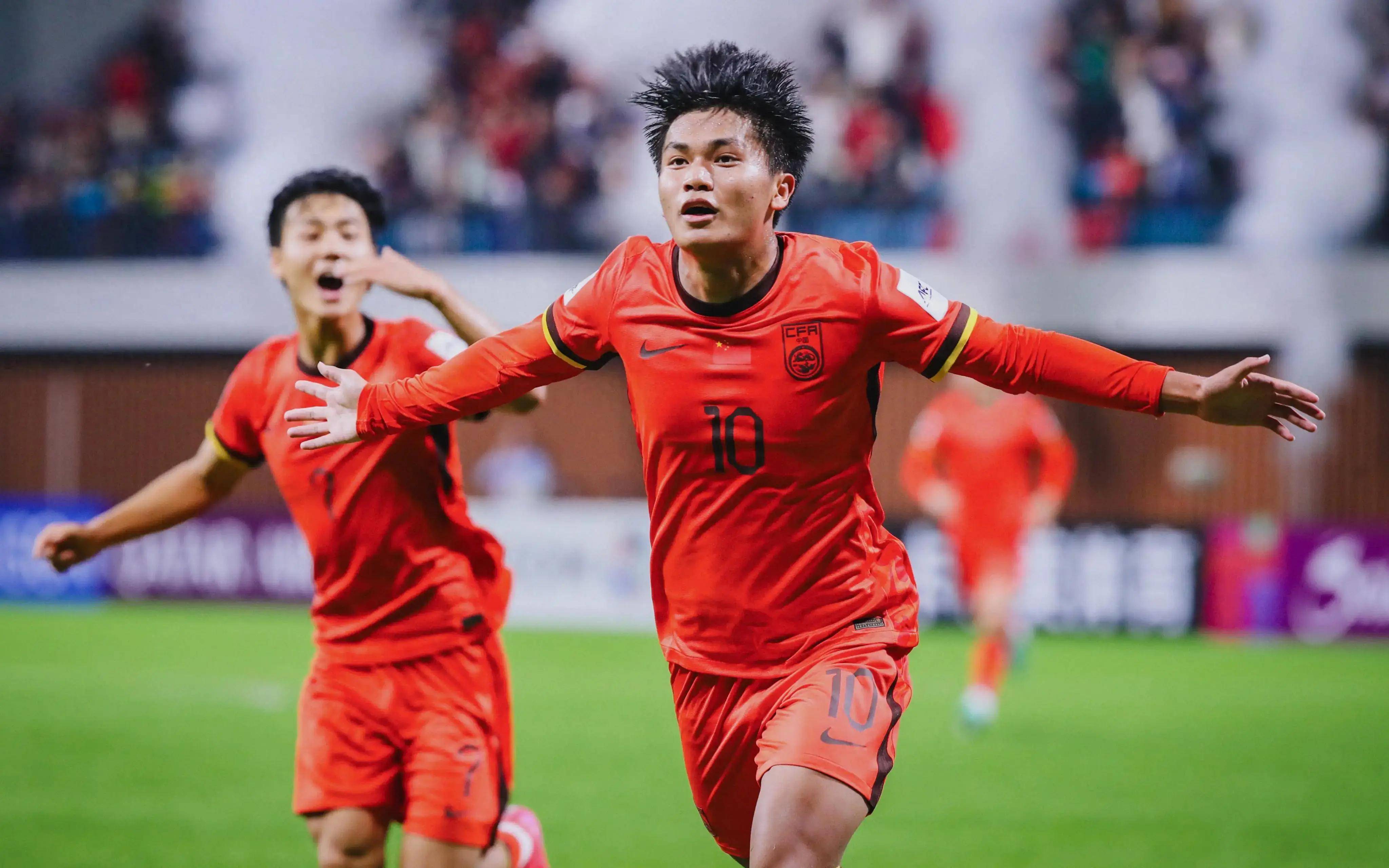 法媒：阿尔及利亚足协希望能在近期征召姆巴佩的弟弟埃唐（法媒：阿尔及利亚足协计划在近期召入姆巴佩的弟弟埃唐）