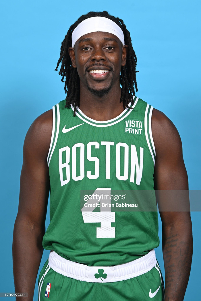 德科：梅西短暂回归？这不可能；还没和莱万谈续约的事（德科：梅西短期回归无望；与莱万续约尚未开启）