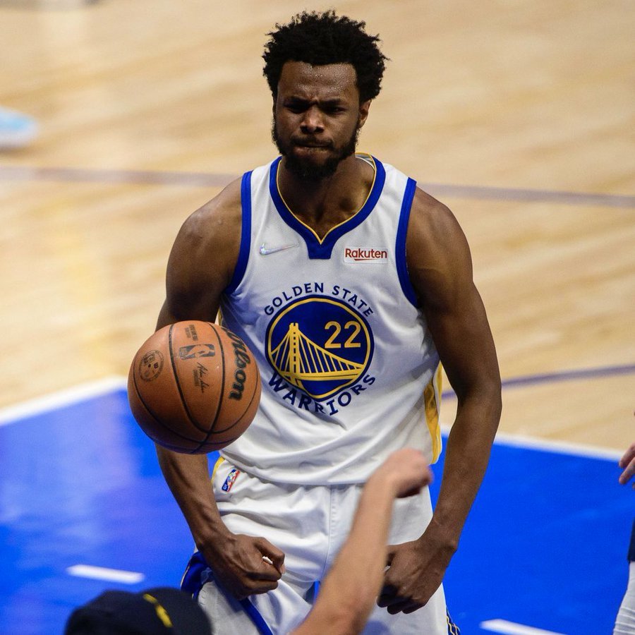 罗马诺：斯洛特在队内的权威不降反升，他需要萨拉赫主动道歉（罗马诺：斯洛特在队内威信不减反增，盼萨拉赫主动致歉）