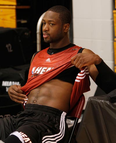 班凯罗复出首战发挥不佳，全场仅得9分，命中率为37.5%（复出首秀低迷：班凯罗仅9分，命中率37.5%）