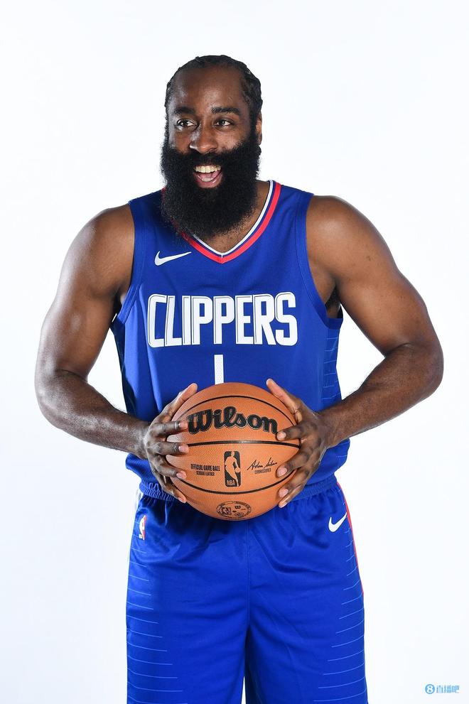 萨巴蒂尼：如今的意大利缺领袖气质，足协很多决定也都很草率（萨巴蒂尼直言：当下意大利队缺少领袖气场，足协多项决策过于仓促）