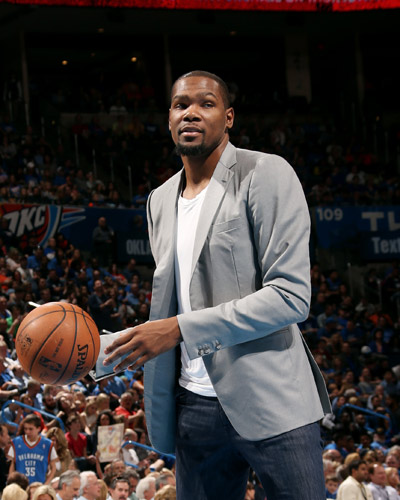 泰州队巴特“苏超”夺冠后缅怀父亲：我还在这条路上努力着（苏超封王后，泰州队巴特追忆父亲：我仍在这条路上奋进）