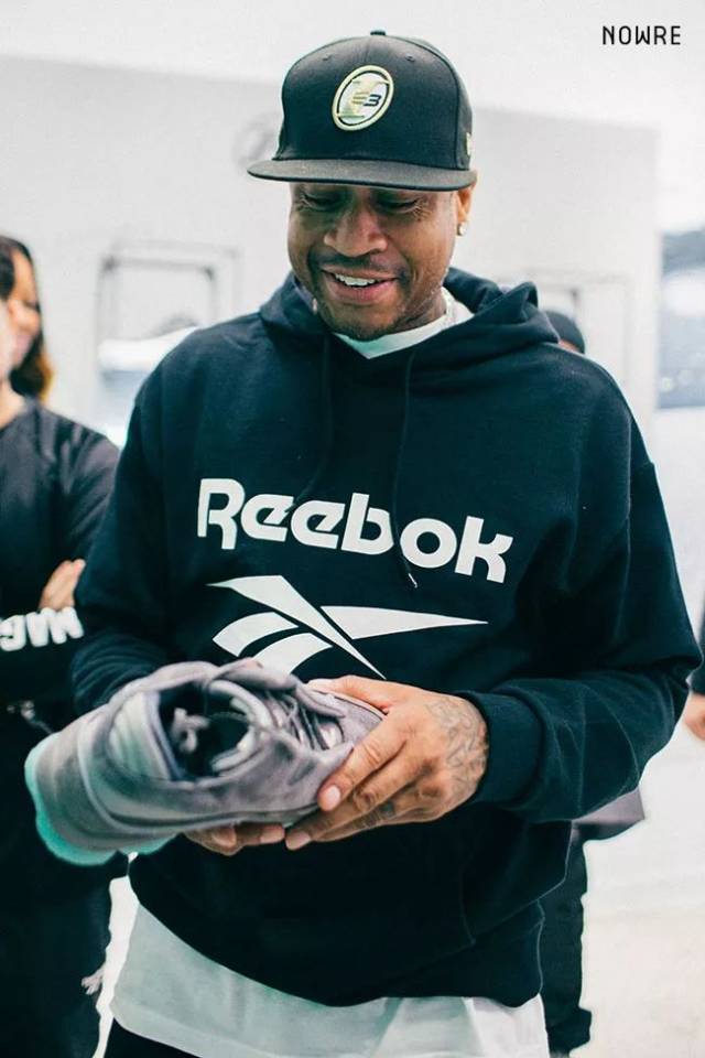 足球欧冠最佳球员票选开启，众星入围（欧冠最佳球员评选启动，群星入围）