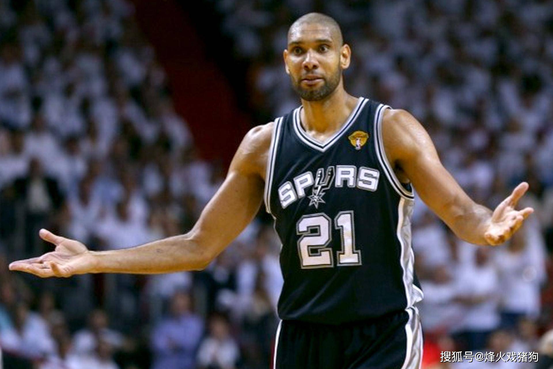 有人跪地不起，有人仰天怒吼（有人屈膝不起，有人仰天长啸）