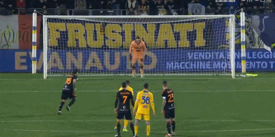 欧协联积分榜：斯特拉斯堡领跑，水晶宫距前8仅1分（欧协联积分榜：斯特拉斯堡居首，水晶宫距前八仅差1分）