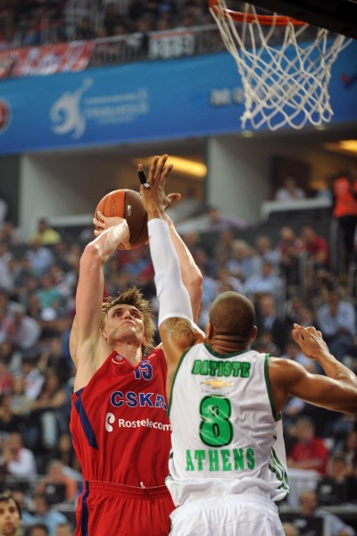 与4结缘，多特5轮欧冠联赛有4轮打入4球，剩下1轮被曼城进4球（多特欧冠5轮皆与数字4相连：4场各进4球，另1场被曼城灌4球）