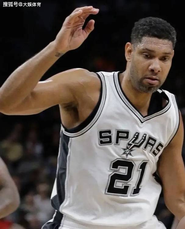 U17亚预赛战报：万项双响，邝兆镭破门，中国8-0斯里兰卡（U17亚预赛快讯：万项梅开二度，邝兆镭进球，中国队8-0大胜斯里兰卡）