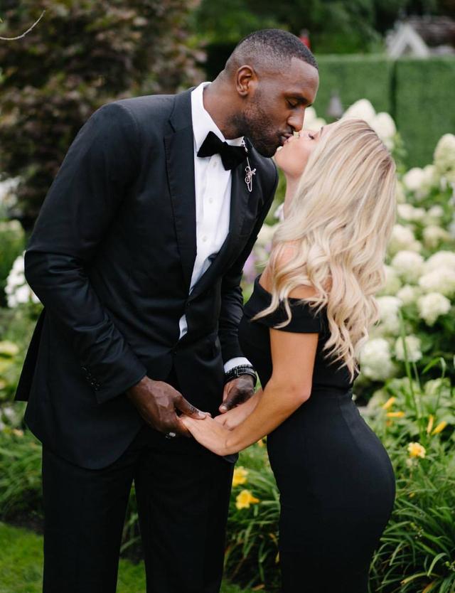 塞萨尔：齐沃为什么要换下博尼和泽林斯基？他俩明明表现最好（塞萨尔质疑齐沃换人：为何撤下表现最佳的博尼与泽林斯基？）