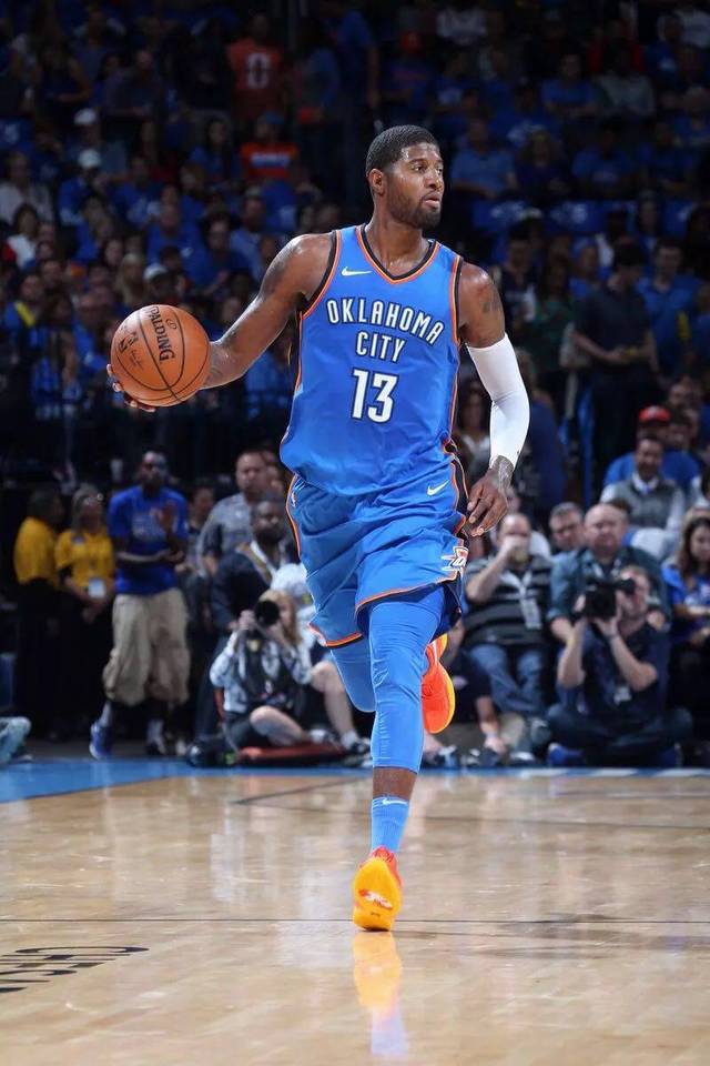 姆巴佩：能被拿来和C罗相提并论很自豪；想拿所有能拿的冠军（姆巴佩：与C罗齐名倍感荣幸，志在收尽所有冠军）