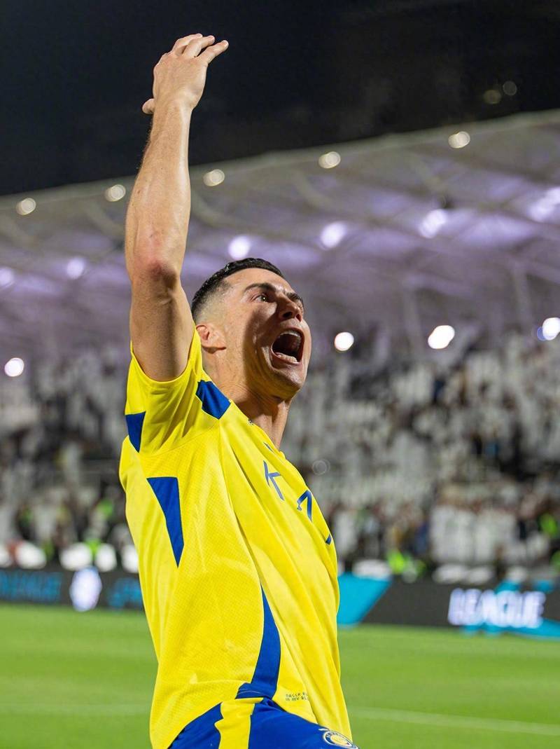 罗马诺：莱万不在迈阿密国际2026年引援目标名单中（罗马诺：莱万未在迈阿密国际2026年引援计划之列）