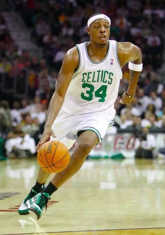 意媒：尤文想圣诞前续约伊尔迪兹，报价含奖金600万欧年薪（意媒：尤文争取圣诞前与伊尔迪兹续约，开出含奖金年薪600万欧合同）