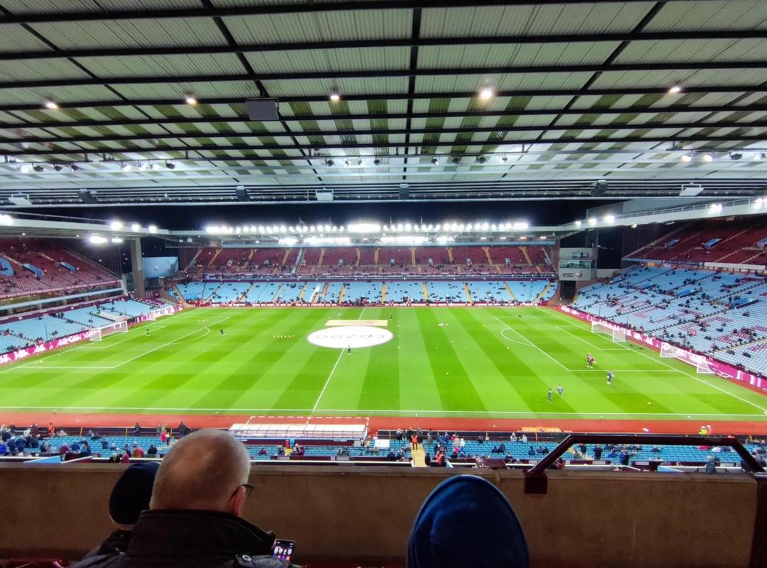 记者：西海岸外援戴维森返回巴西接受鼻梁手术，恢复期3个月（记者称西海岸外援戴维森回巴西进行鼻梁手术，预计三个月康复）