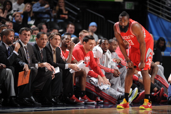 本泽马：姆巴佩需在重要时刻肩负使命，我不会在明年退役（本泽马：盼姆巴佩关键时刻挺身担当，否认明年退役）