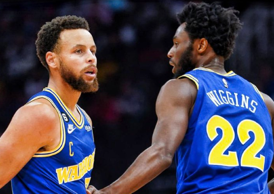 酣畅淋漓！骑士9人得分上双，命中20记三分大胜鹈鹕（火力全开！骑士9人上双，20记三分轰垮鹈鹕）