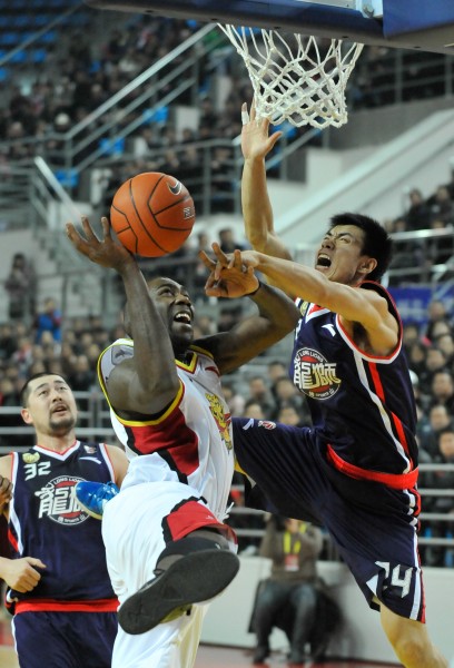 卡拉布里亚：去希腊后米兰的比赛我每场都看，一场都没落下（卡拉布里亚：赴希腊后米兰比赛我场场追看，一场没错过）